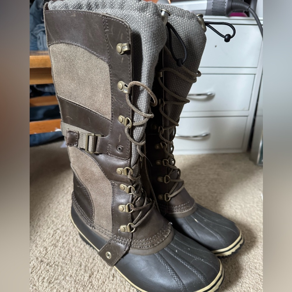 Sorrel lace up boots sz 8.5